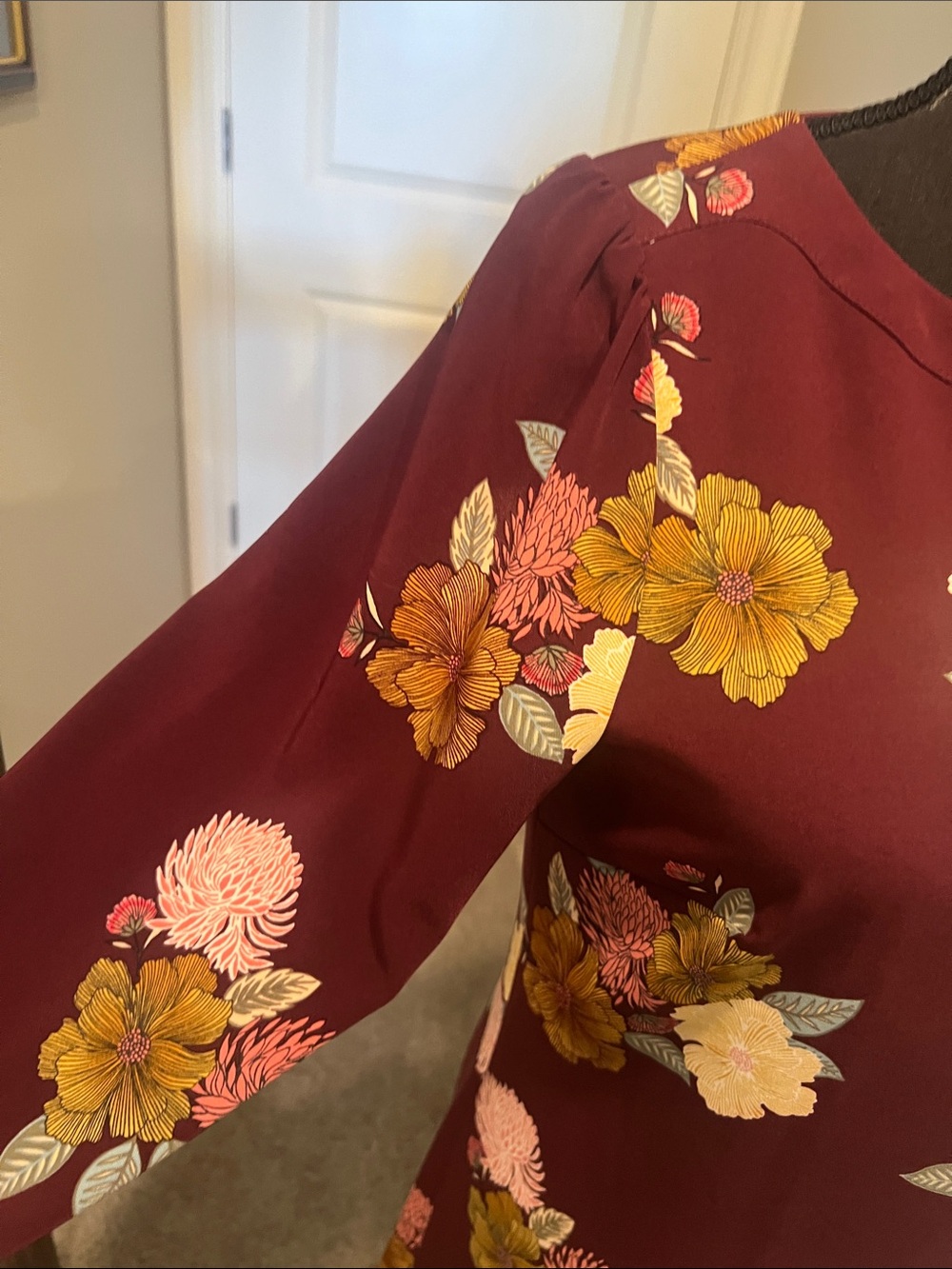 LOFT Burgundy Floral Long-Sleeve Shift Dress Size 8P - Picture 5 of 11